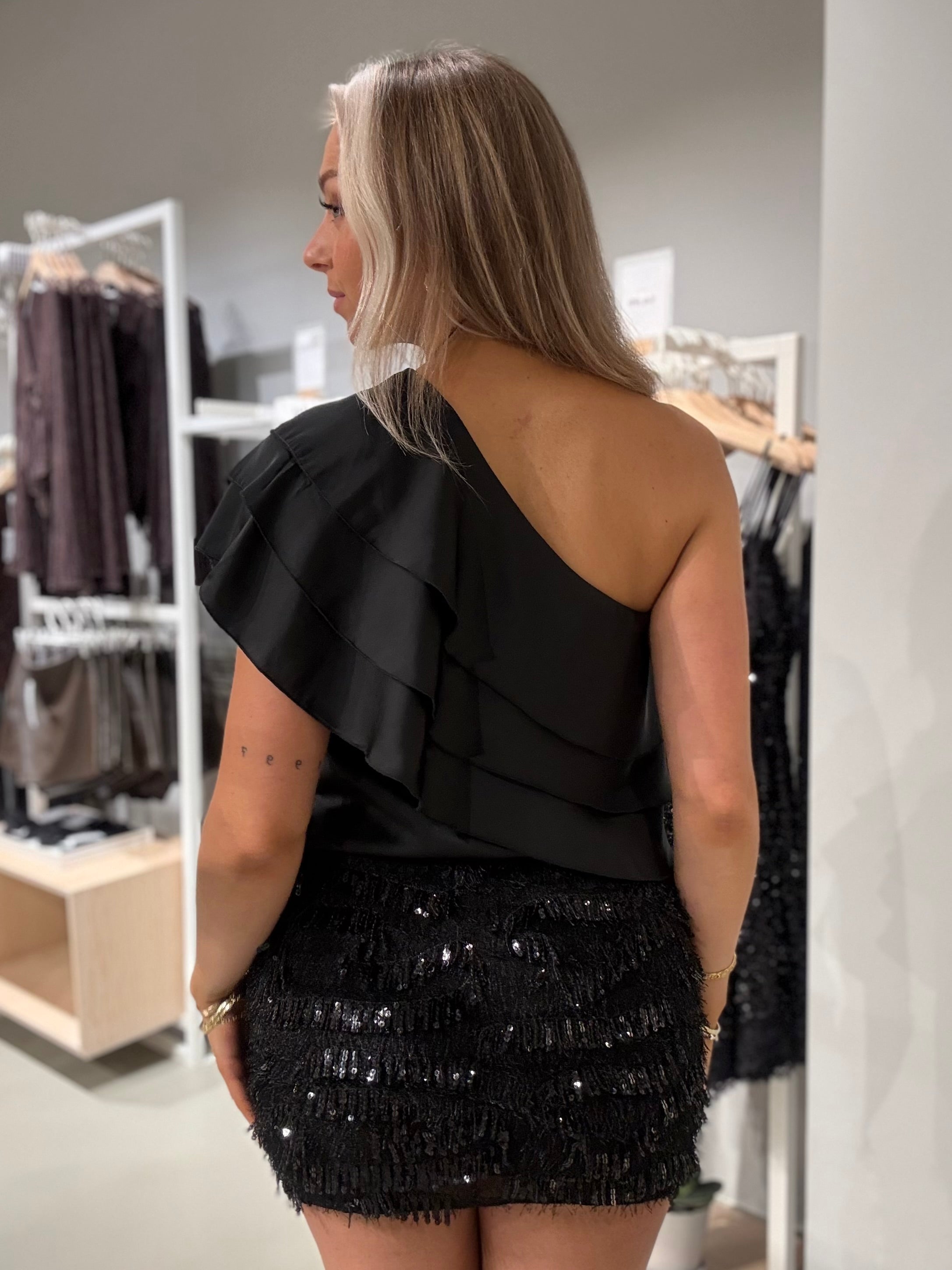VIFREJA Top - Black Beauty